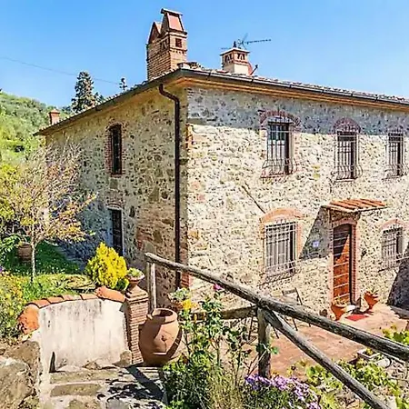 Pera By Nicola Real Estate Holiday home *